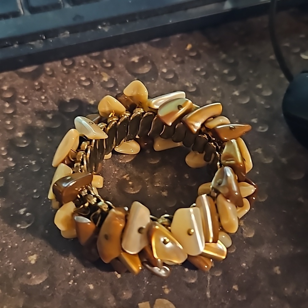 Vintage Mother of Pearl Stretch Bracelet